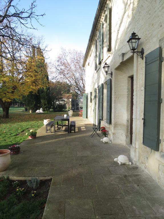 B&B Mas Les Lecques Beaucaire (Gard) Room photo
