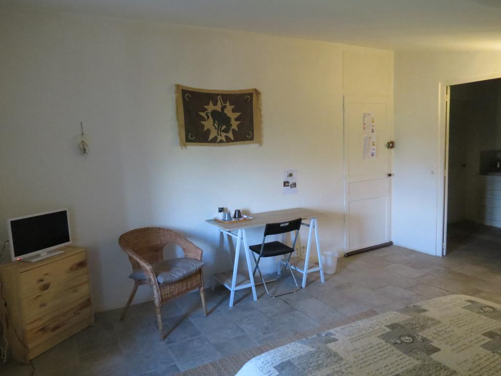 B&B Mas Les Lecques Beaucaire (Gard) Exterior photo