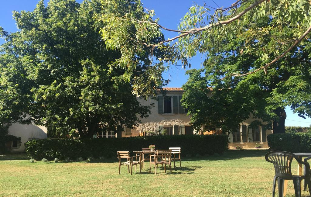 B&B Mas Les Lecques Beaucaire (Gard) Exterior photo